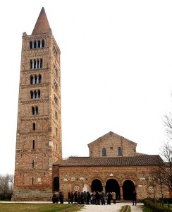 487px-Abbazia_di_pomposa_02